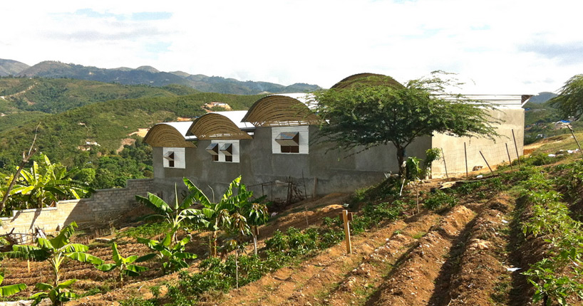 Trường học cộng đồng cho Haiti