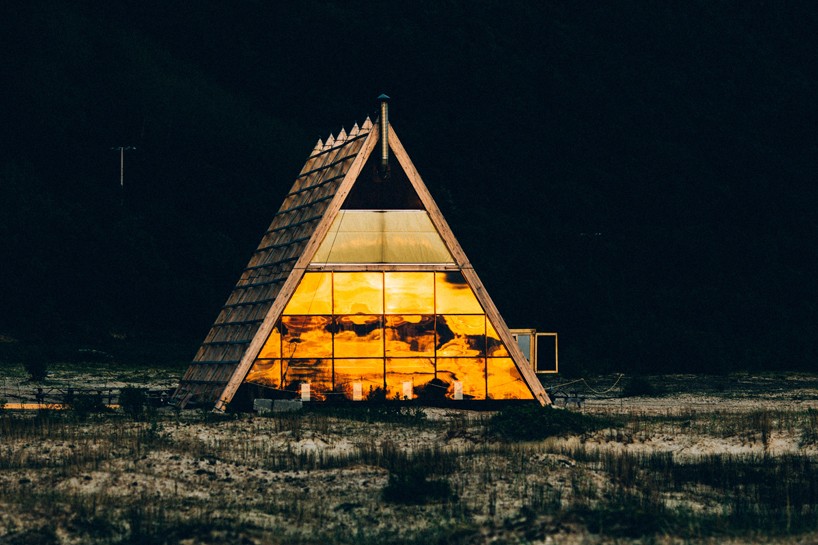 Nhà tắm hơi lớn nhất thế giới trên bờ biển Arctic, Na UY 