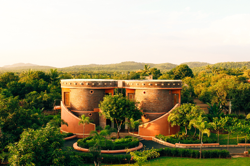 Nhà nghỉ trong rừng cây Shyam Farm Forest của D6THD Design Studio 